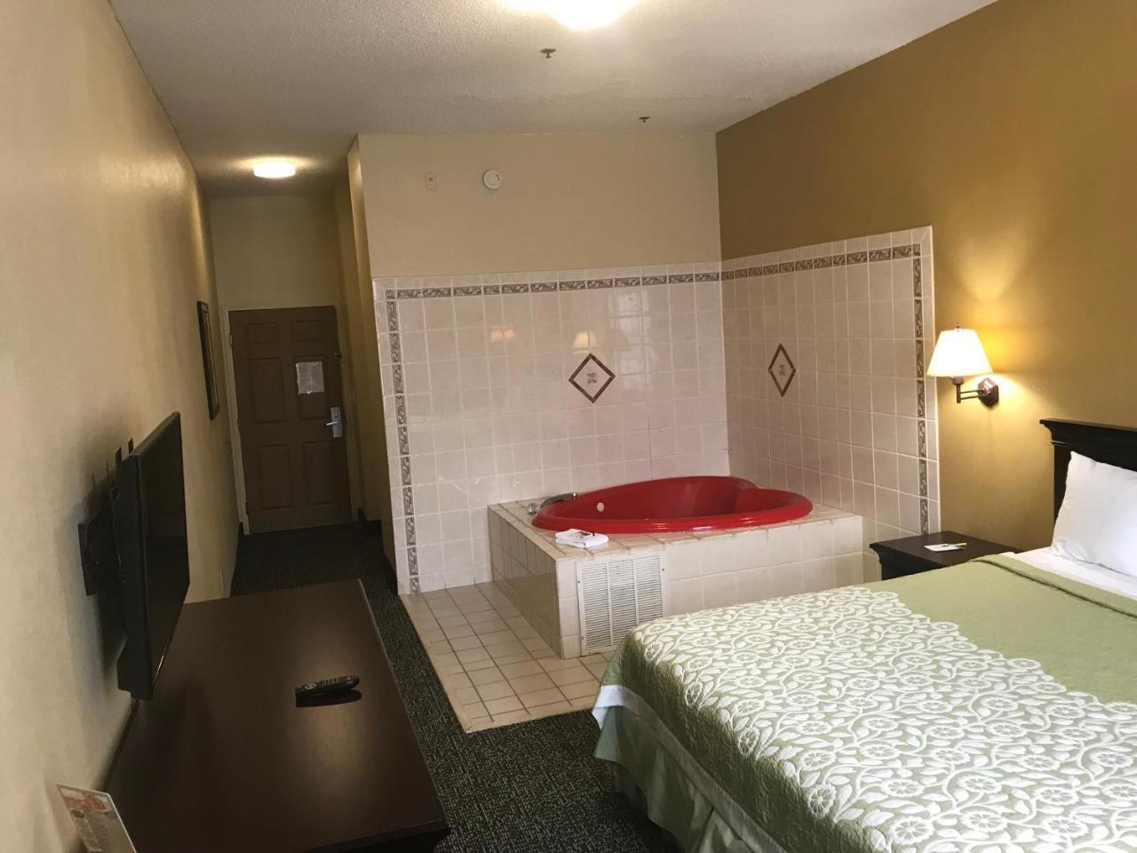 Days Inn & Suites By Wyndham Tucker/Northlake Exterior foto